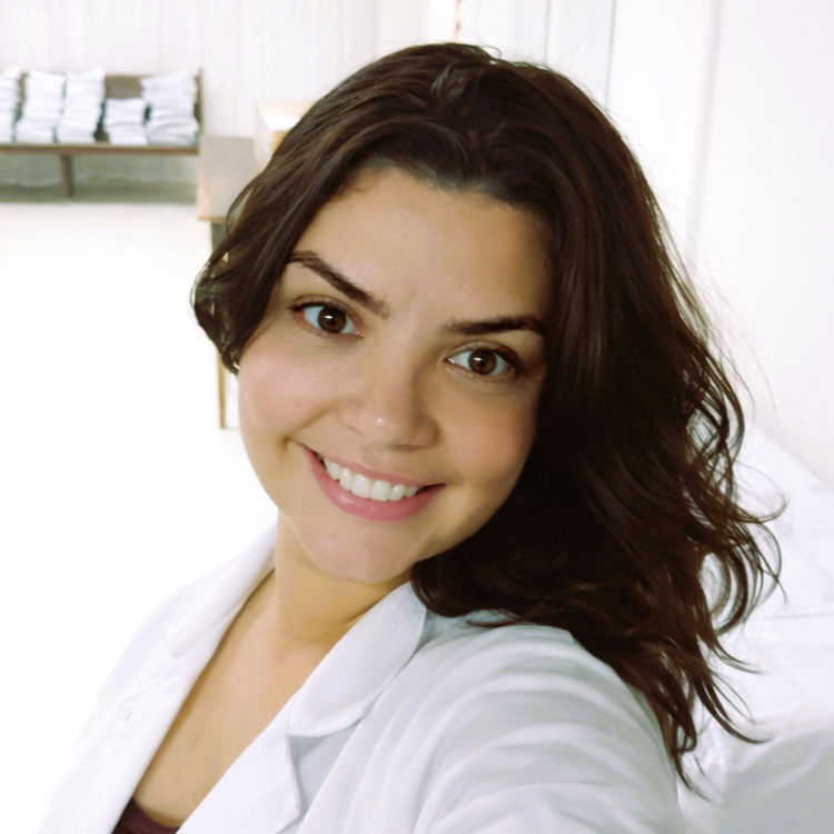 Dra. Élida Costa
